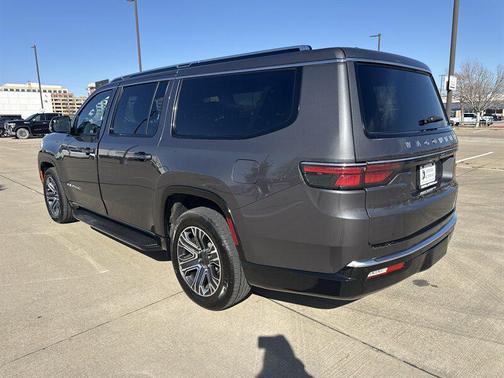 2024 Jeep Wagoneer L Series II 4x2