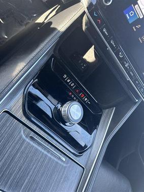 2024 Jeep Wagoneer L Series II 4x2