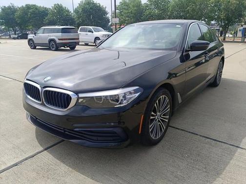 2019 BMW 530 530i