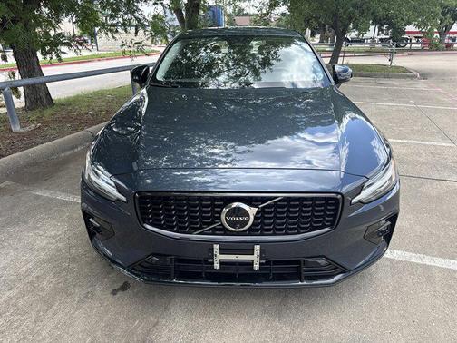 Denim Blue Metallic 2024 Volvo S60 B5 Plus Dark Theme