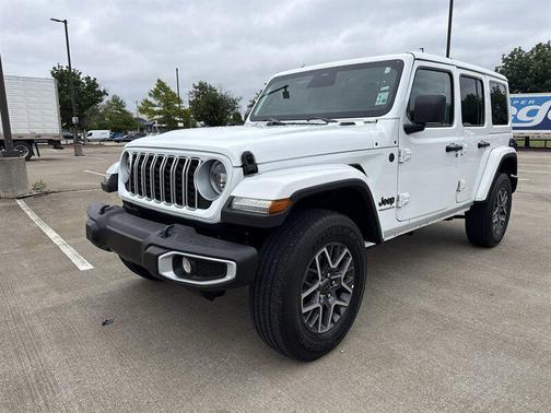 Bright White Clearcoat 2025 Jeep Wrangler 4-Door Sahara 4x4