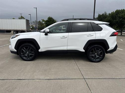 Ice Cap 2024 Toyota RAV4 Adventure
