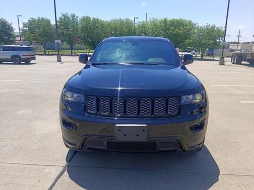 2022 Jeep Grand Cherokee Laredo
