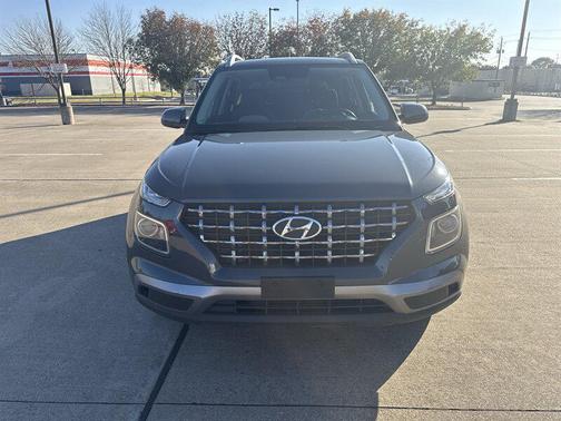 2024 Hyundai VENUE SEL