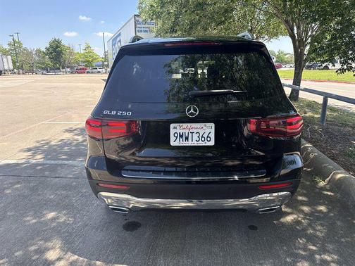 Black 2025 Mercedes-Benz GLB 250 Base