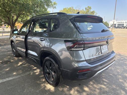 2025 Volkswagen Taos 1.5T S