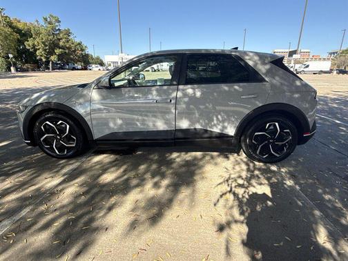 2022 Hyundai IONIQ 5 SEL