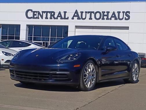 2018 Porsche Panamera Base