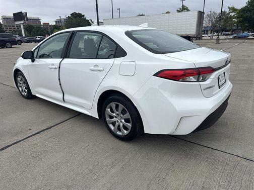 Ice Cap 2025 Toyota Corolla LE