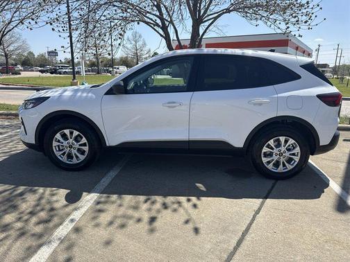 Oxford White 2025 Ford Escape Active