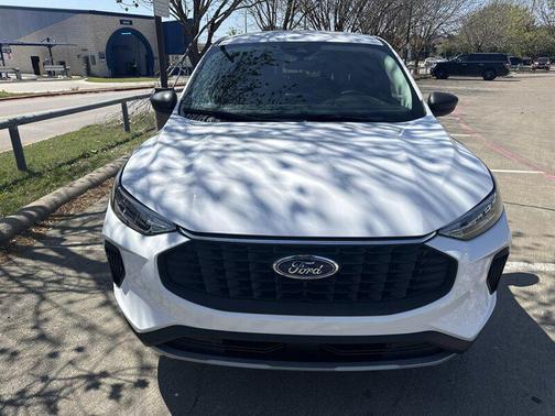 Oxford White 2025 Ford Escape Active