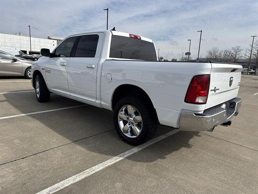 2016 RAM 1500 SLT
