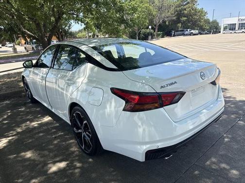 2025 Nissan Altima SR FWD