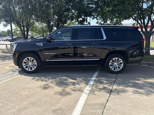 Onyx Black 2025 GMC Yukon XL Denali