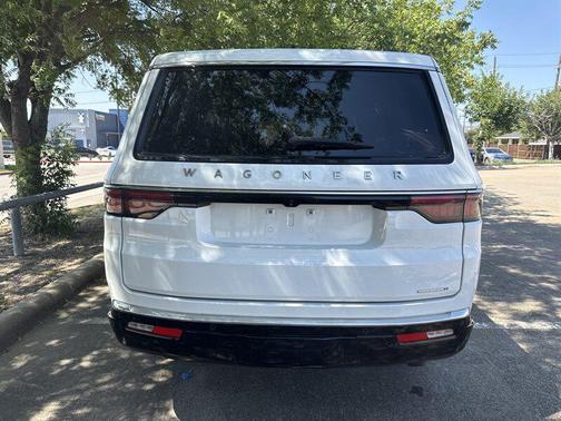 2024 Jeep Wagoneer Series II 4x2