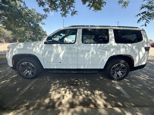 2024 Jeep Wagoneer Series II 4x2