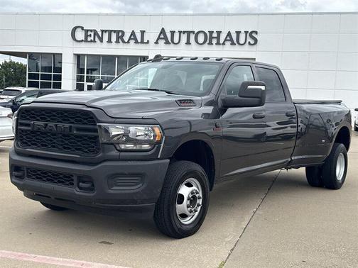 2024 RAM 3500 Tradesman Crew Cab 4x4 8' Box