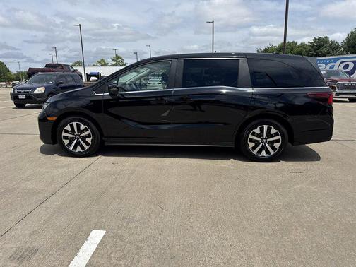 Crystal Black Pearl 2025 Honda Odyssey EX-L