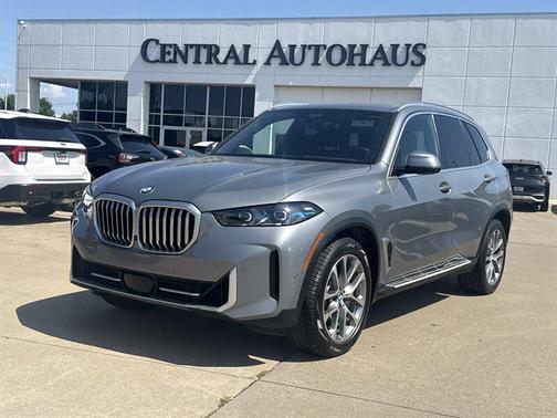 Skyscraper Grey Metallic 2025 BMW X5 xDrive40i