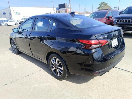 2023 Nissan Versa 1.6 SV