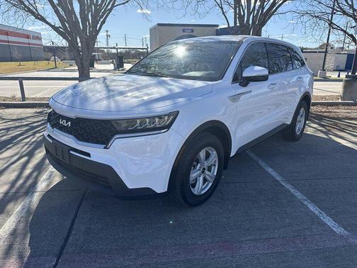 2022 Kia Sorento LX