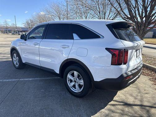 2022 Kia Sorento LX
