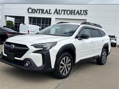 Crystal White Pearl 2024 Subaru Outback Premium
