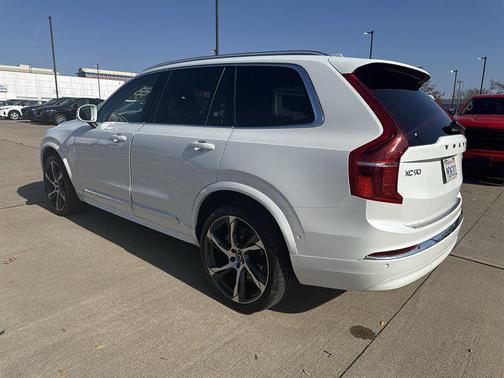 2024 Volvo XC90 B6 Plus Bright Theme 7-Seater