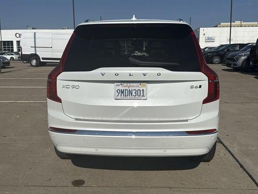 2024 Volvo XC90 B6 Plus Bright Theme 7-Seater