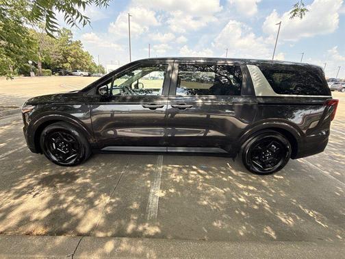 2025 Kia Carnival LXS