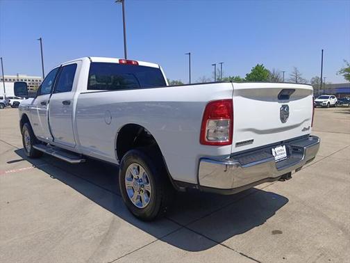 2023 RAM 2500 Big Horn Crew Cab 4x4 8' Box