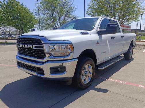 2023 RAM 2500 Big Horn Crew Cab 4x4 8' Box