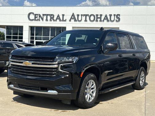 2024 Chevrolet Suburban LT