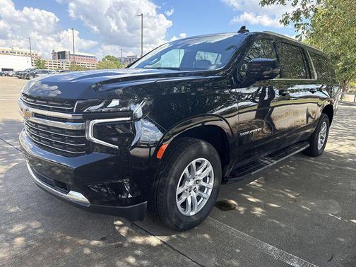 2024 Chevrolet Suburban LT