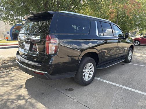 2024 Chevrolet Suburban LT