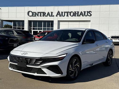 2025 Hyundai ELANTRA Sport