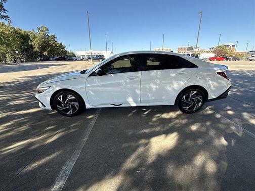 2025 Hyundai ELANTRA Sport