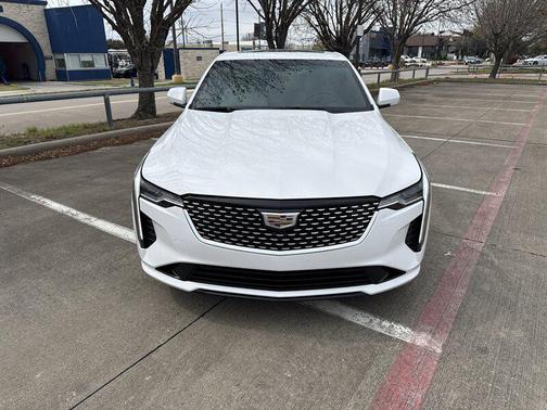 2024 Cadillac CT4 Luxury