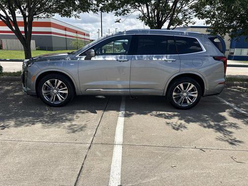 Argent Silver Metallic 2024 Cadillac XT6 Premium Luxury AWD