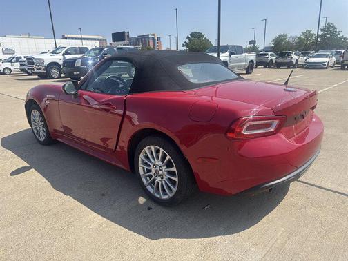 2019 FIAT 124 Spider Base
