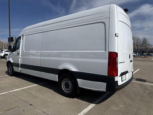 2025 Mercedes-Benz Sprinter 2500 High Roof
