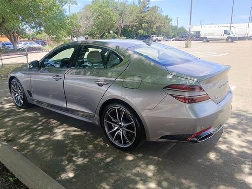 2024 Genesis G70 2.5T RWD