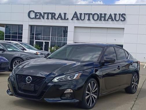 2022 Nissan Altima SR FWD