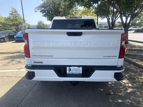 2022 Chevrolet Silverado 1500 Custom