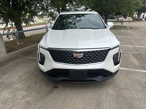 Crystal White Tricoat 2024 Cadillac XT4 Premium Luxury