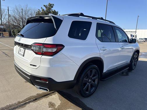 2023 Honda Pilot AWD Sport