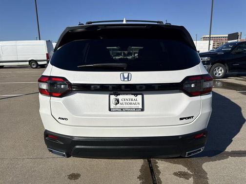 2023 Honda Pilot AWD Sport