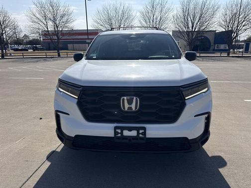 2023 Honda Pilot AWD Sport