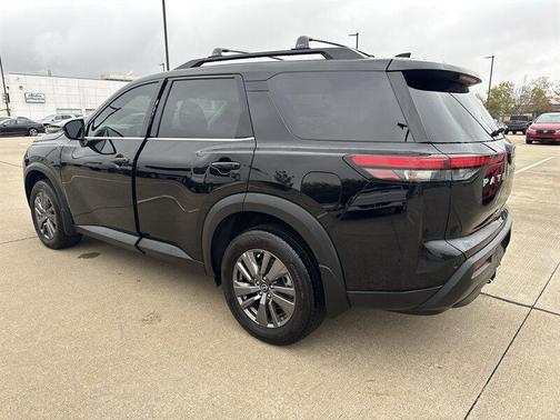 2024 Nissan Pathfinder SV FWD