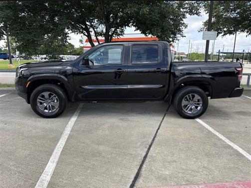 Super Black 2026 Nissan Frontier SV